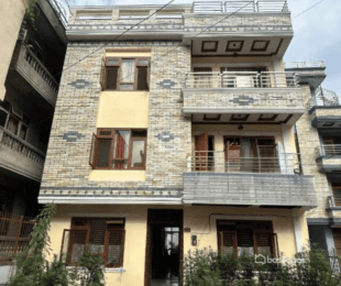 Panidhara, Kathmandu 3.5 Storey House For Sale | Spacious 7 Anna Property With 3 Car Parking : House for Sale in Swayambhu, Kathmandu-image-1