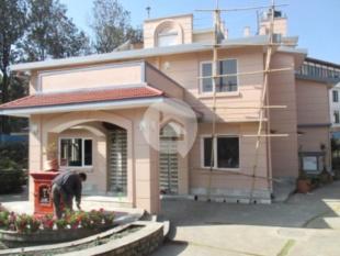Maharajganj 5 ropani bungalow : House for Rent in Maharajgunj, Kathmandu-image-2