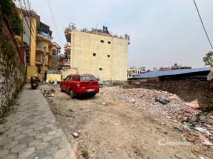 Residental land on sale at Baneshwor : Land for Sale in Baneshwor, Kathmandu-image-4